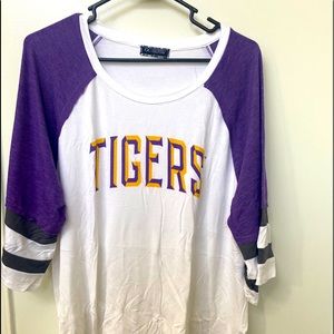 🐝NWT LSU TIGERS raglan 3/4 sleeve tee